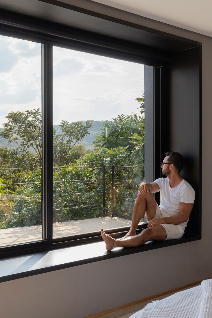 Casa Paineiras by Studio Bruno Porto. Photograph by Júlia Totoli.