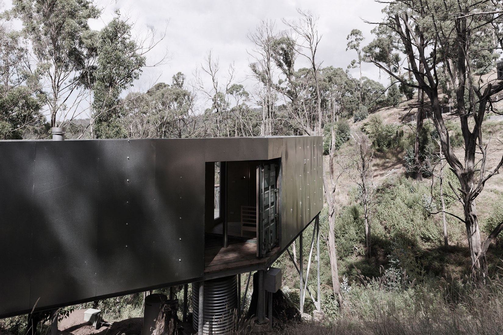 Exterior. Casa 28 por Studio Edwards. Fotografía © Tony Gorsevski