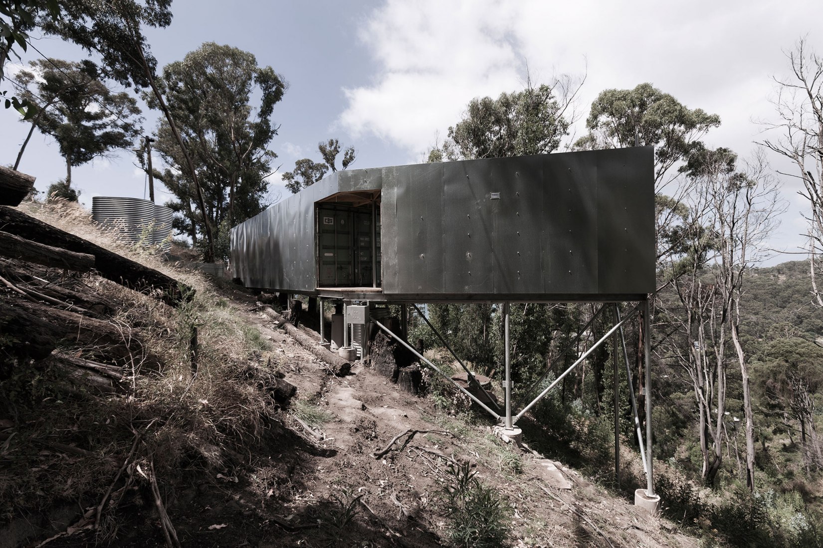 Exterior. Casa 28 por Studio Edwards. Fotografía © Tony Gorsevski