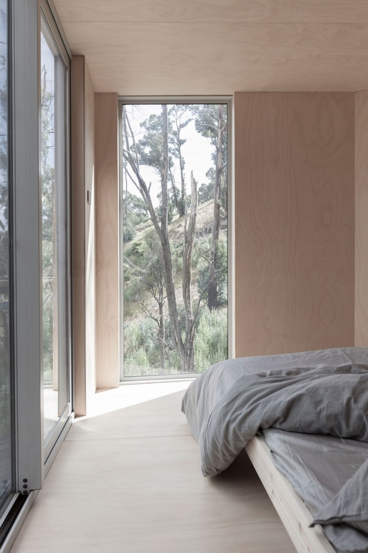 Habitación. Casa 28 por Studio Edwards. Fotografía © Tony Gorsevski
