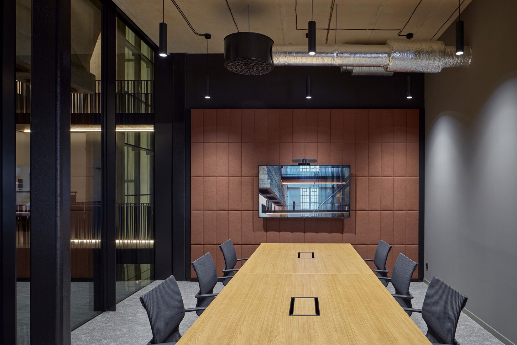 Base4Work Bratislava por Studio Perspektiv. Fotografía por BoysPlayNice.