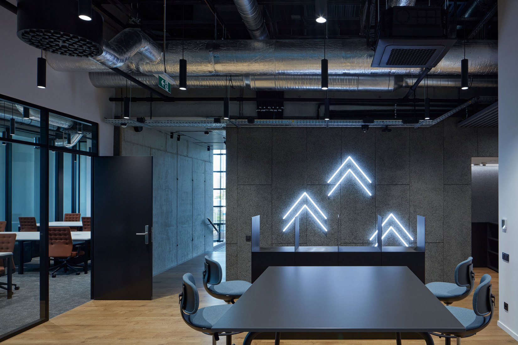 Base4Work Bratislava por Studio Perspektiv. Fotografía por BoysPlayNice.