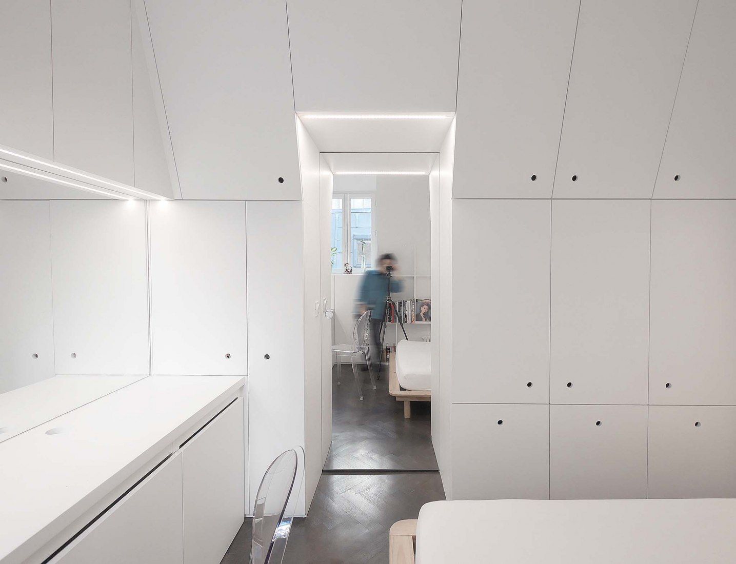 PAR-VIII, the alcove of monceau by Studio PHAAR. Photograph by tonescluster.