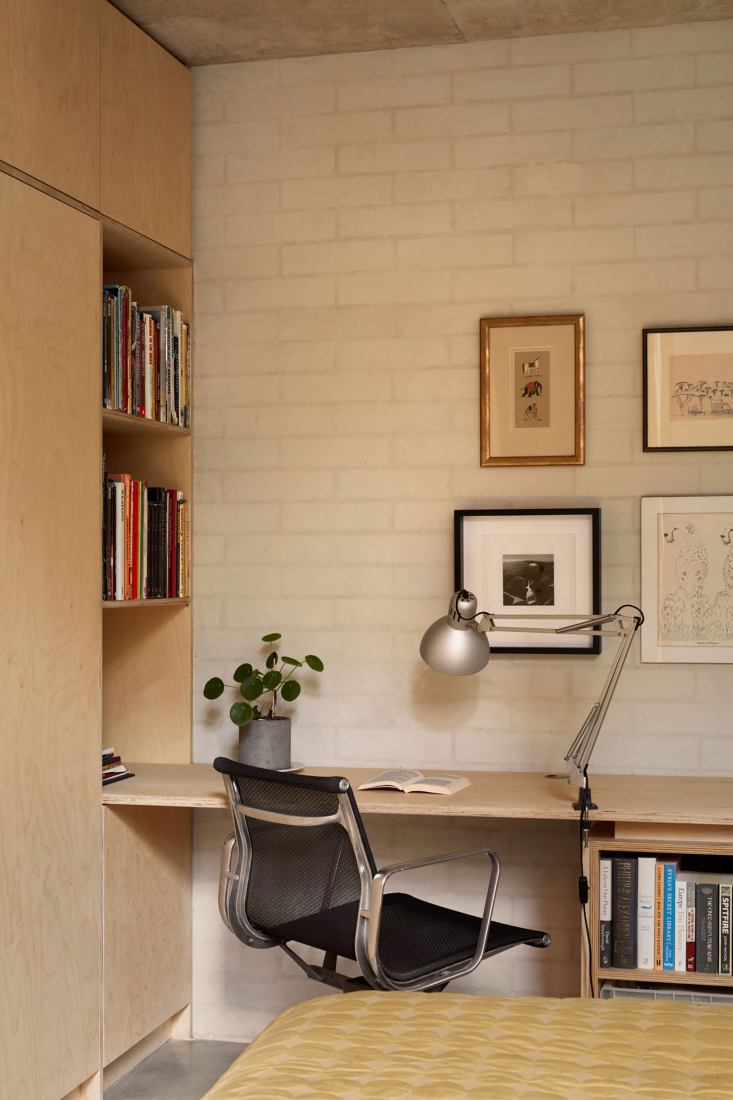 Brick House por Studio Roam. Fotografía por Jack Lovel.