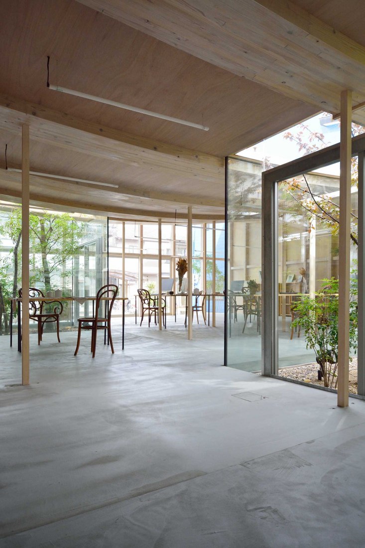 Office in Sanno by Studio Velocity. Photograph courtesy by Studio Velocity