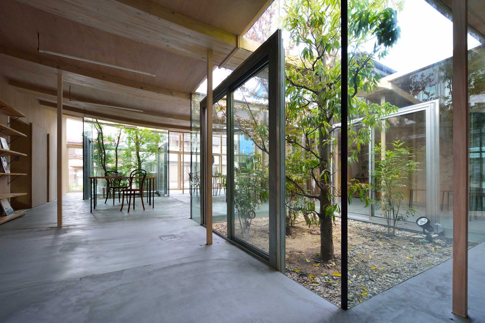 Office in Sanno by Studio Velocity. Photograph courtesy by Studio Velocity