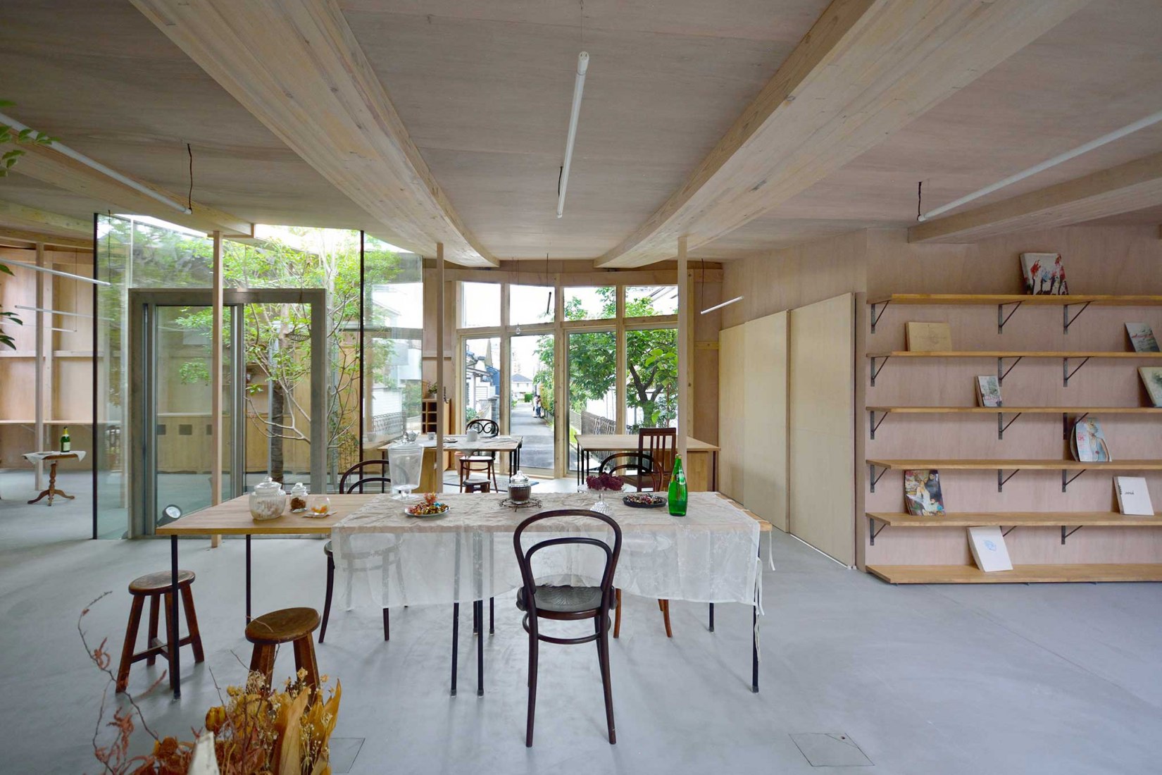 Office in Sanno by Studio Velocity. Photograph courtesy by Studio Velocity