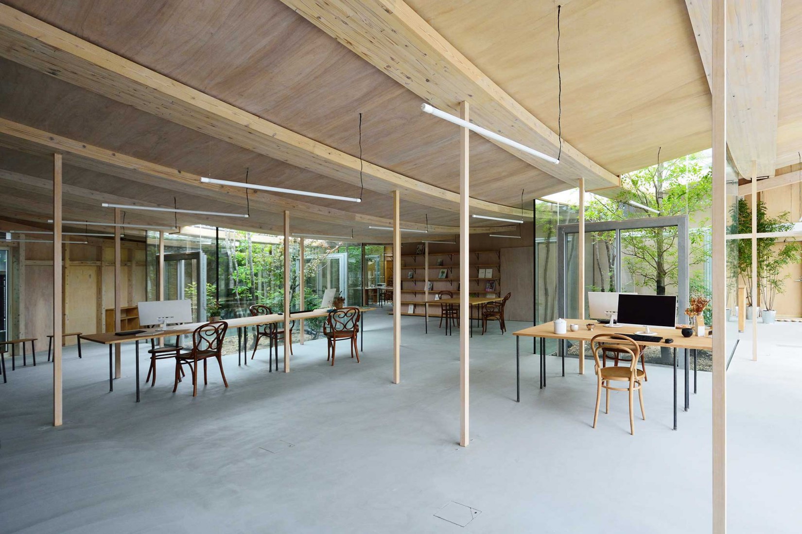 Office in Sanno by Studio Velocity. Photograph courtesy by Studio Velocity