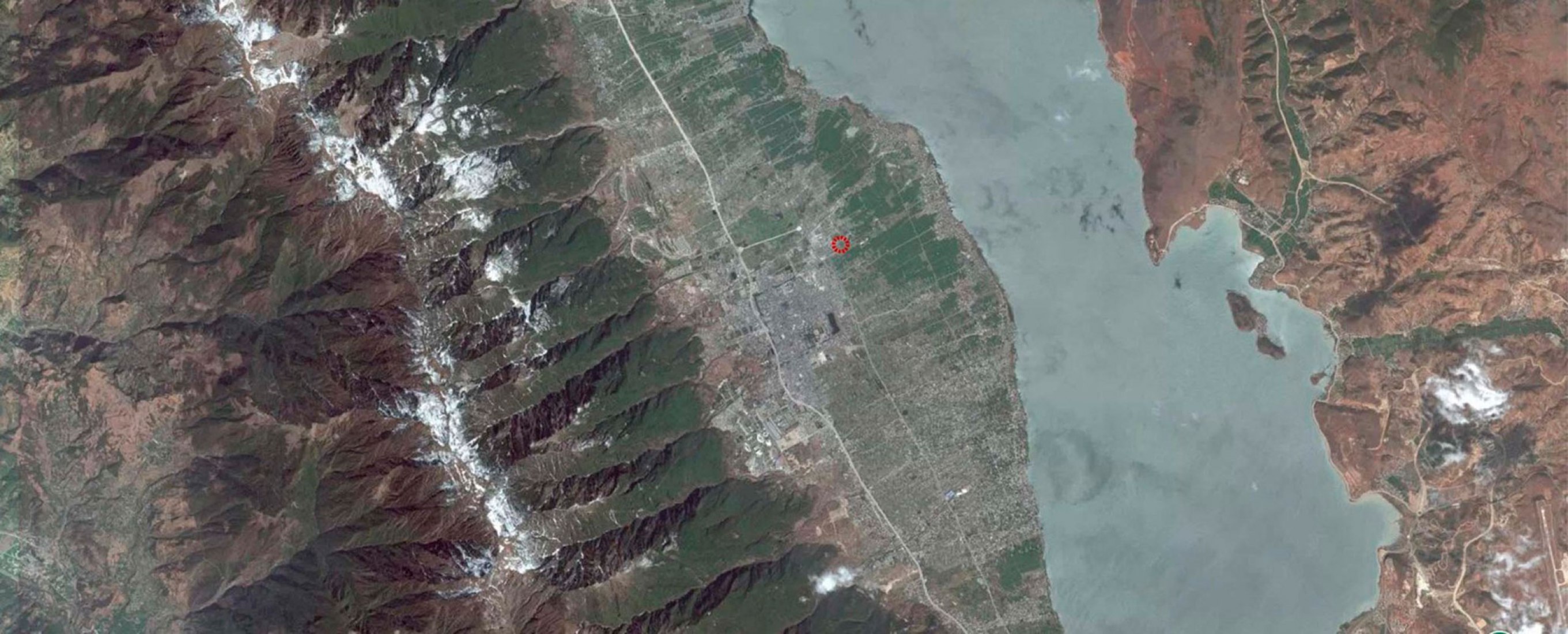 Plano de situación. Centro de Artes Escénicas de Yangliping por Studio Zhu Pei.