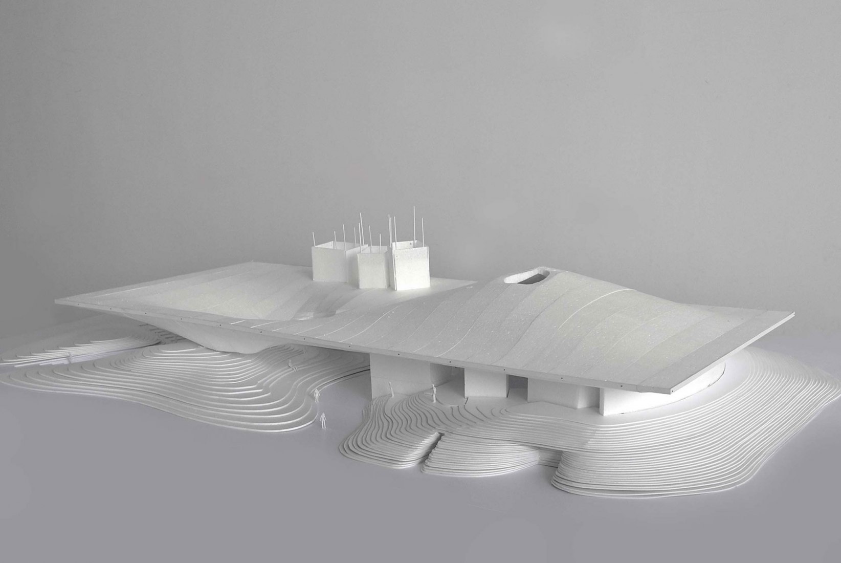 Maqueta. Centro de Artes Escénicas de Yangliping por Studio Zhu Pei.