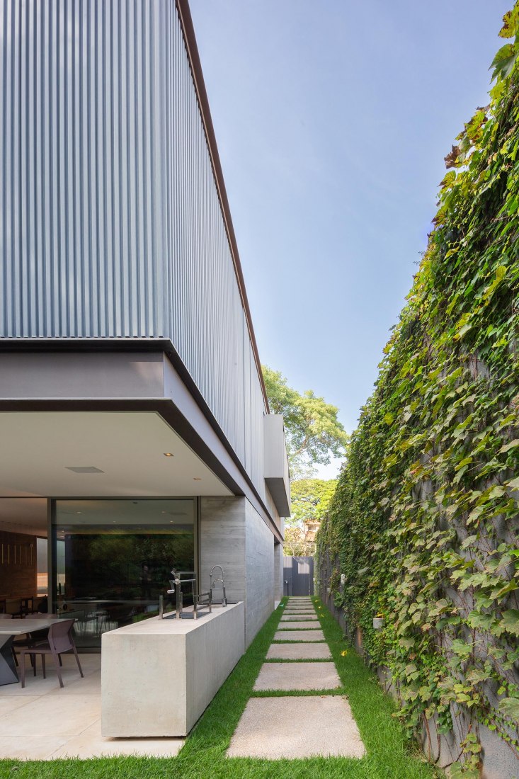 Casa Bento por FCstudio. Fotografía por André Mortatti.