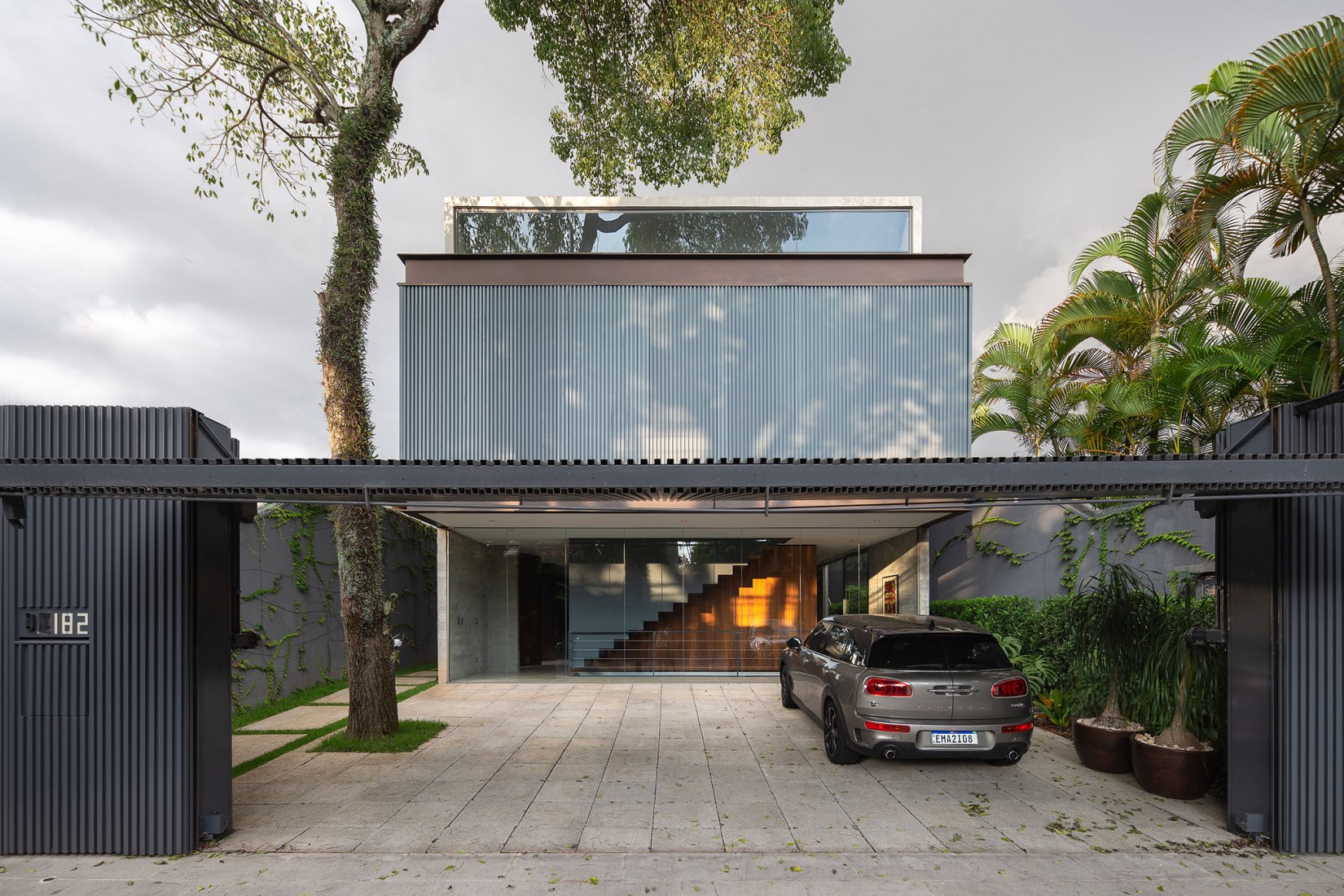 Casa Bento por FCstudio. Fotografía por André Mortatti.