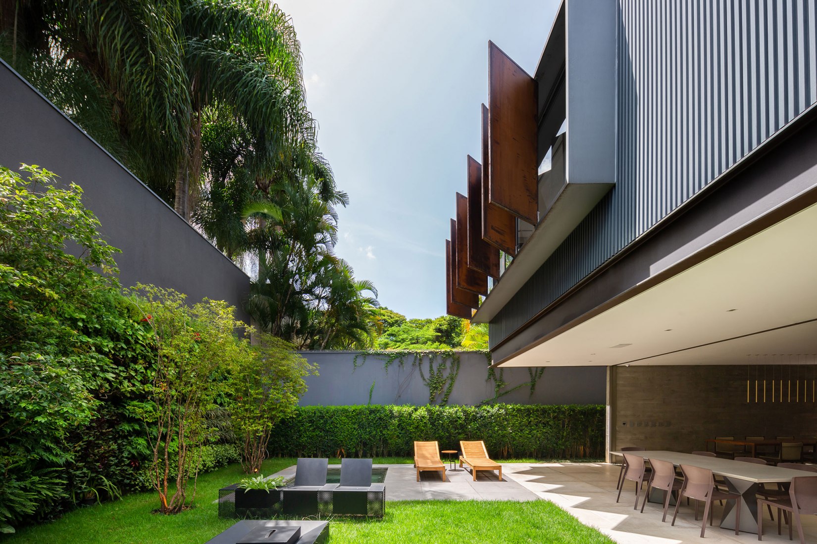 Casa Bento por FCstudio. Fotografía por André Mortatti.