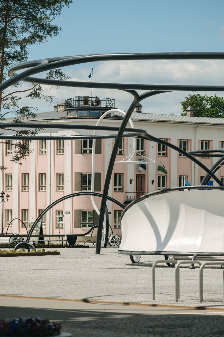 Võru Central Square por Stuudio Tallinn. Fotografía por Tonu Tunnel.