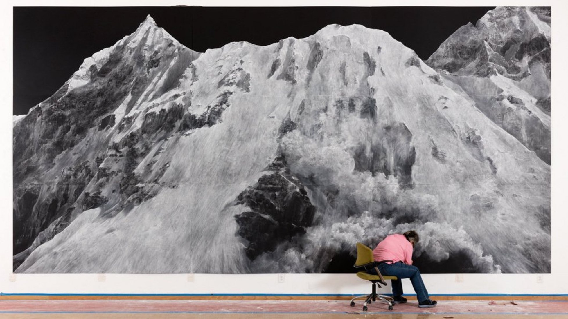 Tacita Dean trabajando en 'The Montafon Letter', Los Ángeles, 2017. Fotografía por Fredrik Nilsen Studio. Ilustraciones: Glenstone Museum, Potomac, Maryland. © Cortesía de la artista; Frith Street Gallery, Londres y Marian Goodman Gallery, Nueva York y París, vía Royal Academy