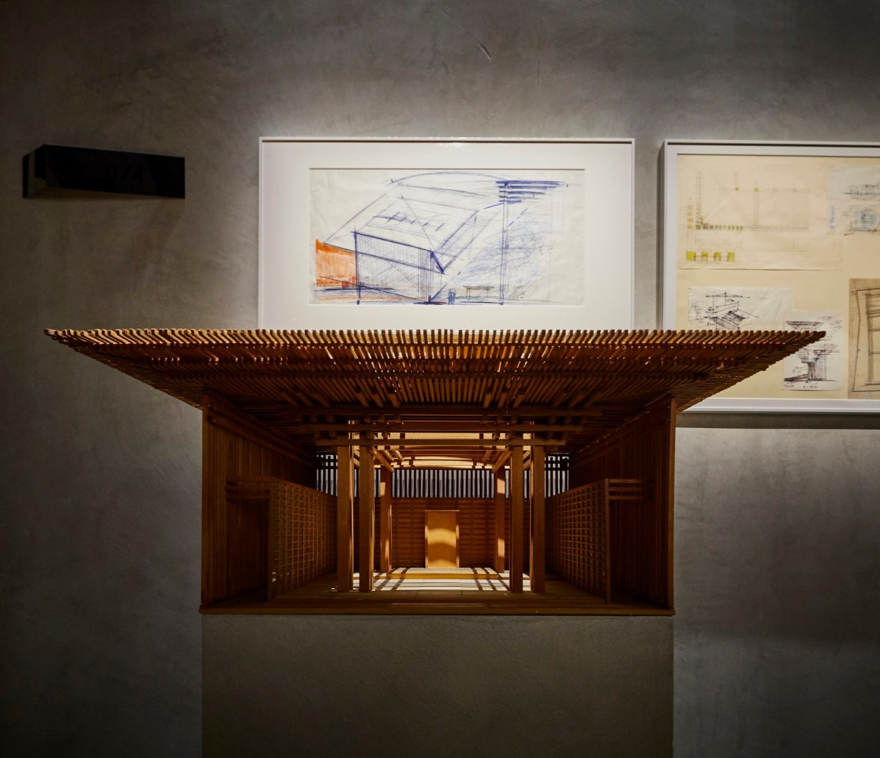 La exposición del desafío en Tadao Ando. Imagen cortesía de Armani / Silos.
