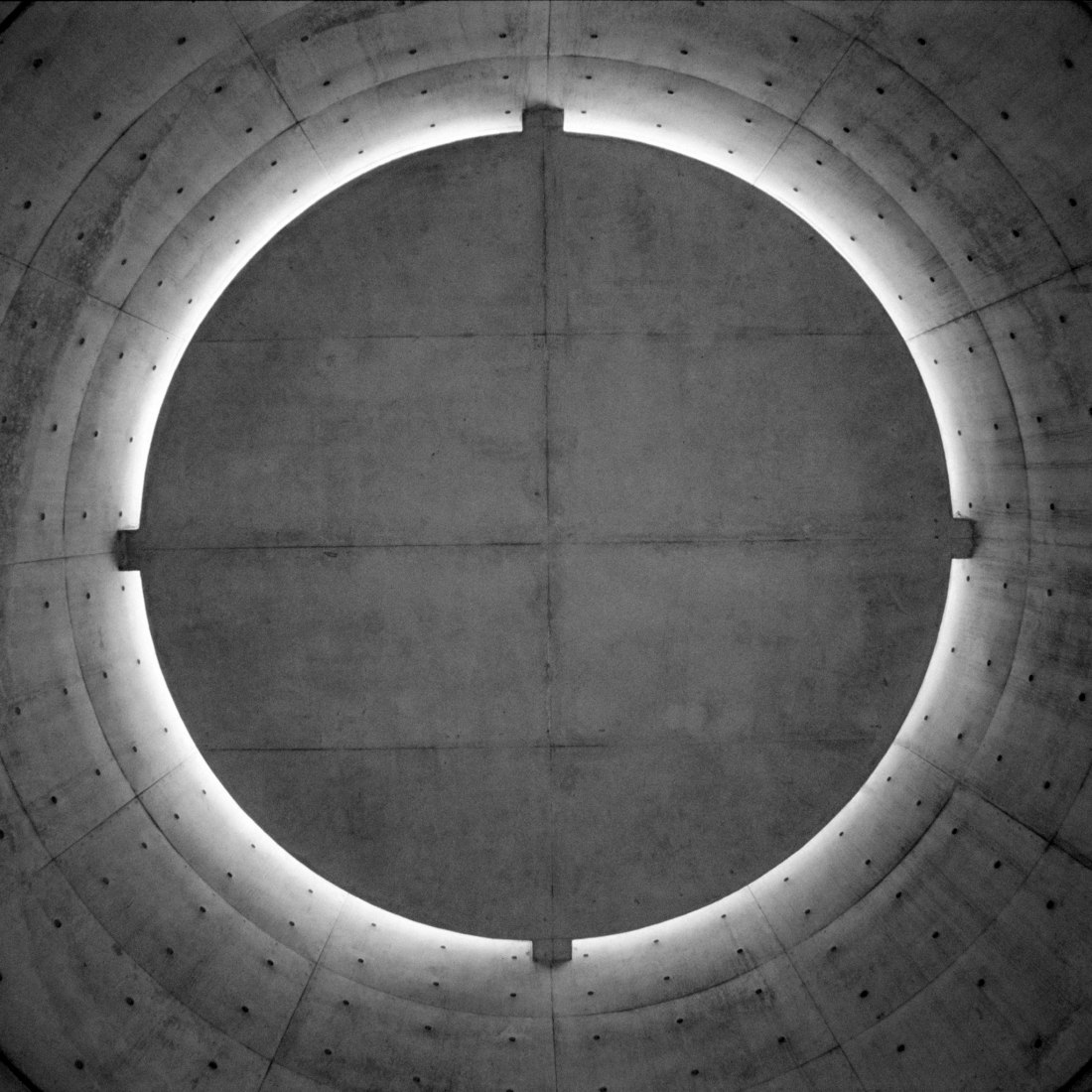 Espacio de meditación, Unesco, 1995. Fotografía por Tadao Ando