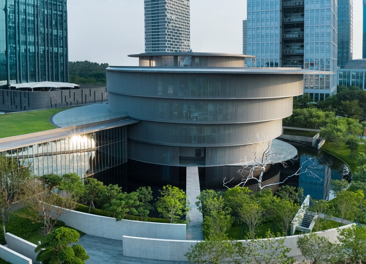 He Art MuseuMuseo de Arte He por Tadao Ando. Fotografía por Chen Xiaotie/Museo de Arte Hem by Tadao Ando. Photograph by Chen Xiaotie/He Art Museum