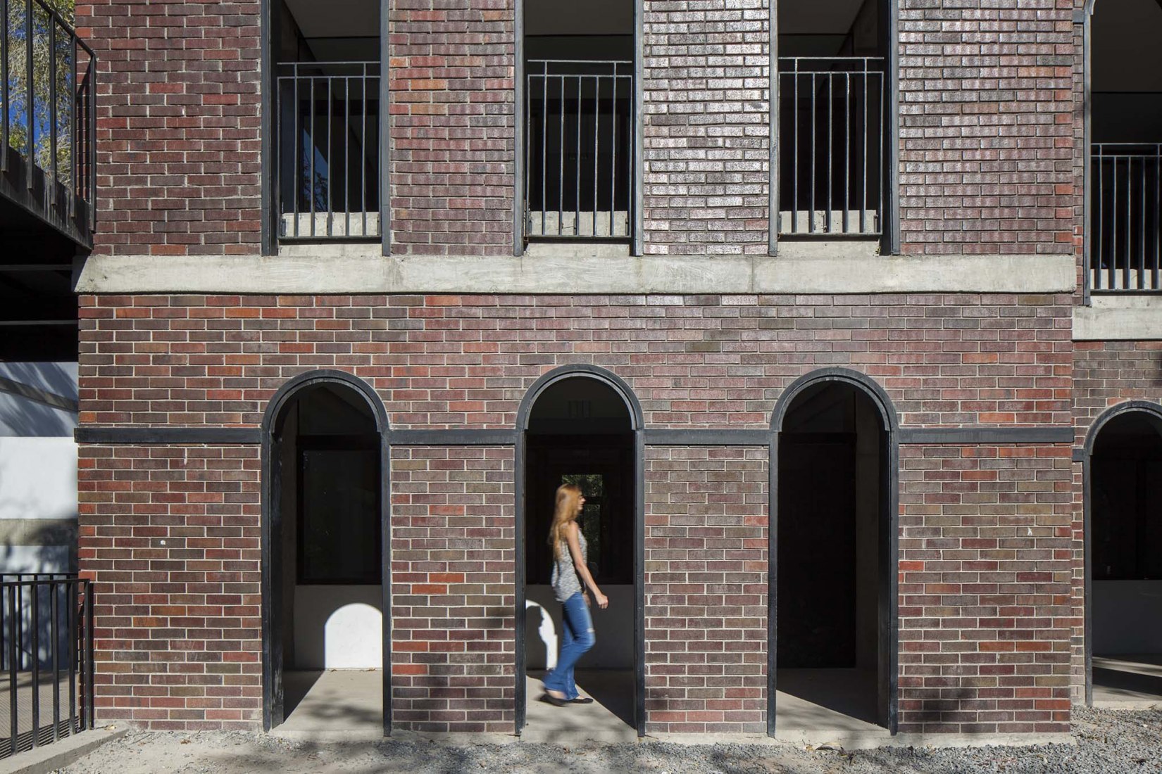 Universidad Carolina – Fase I por Manuel Martínez, Alejandro Madero y Yolanda Ceballos. Fotografía por Adrián Llaguno