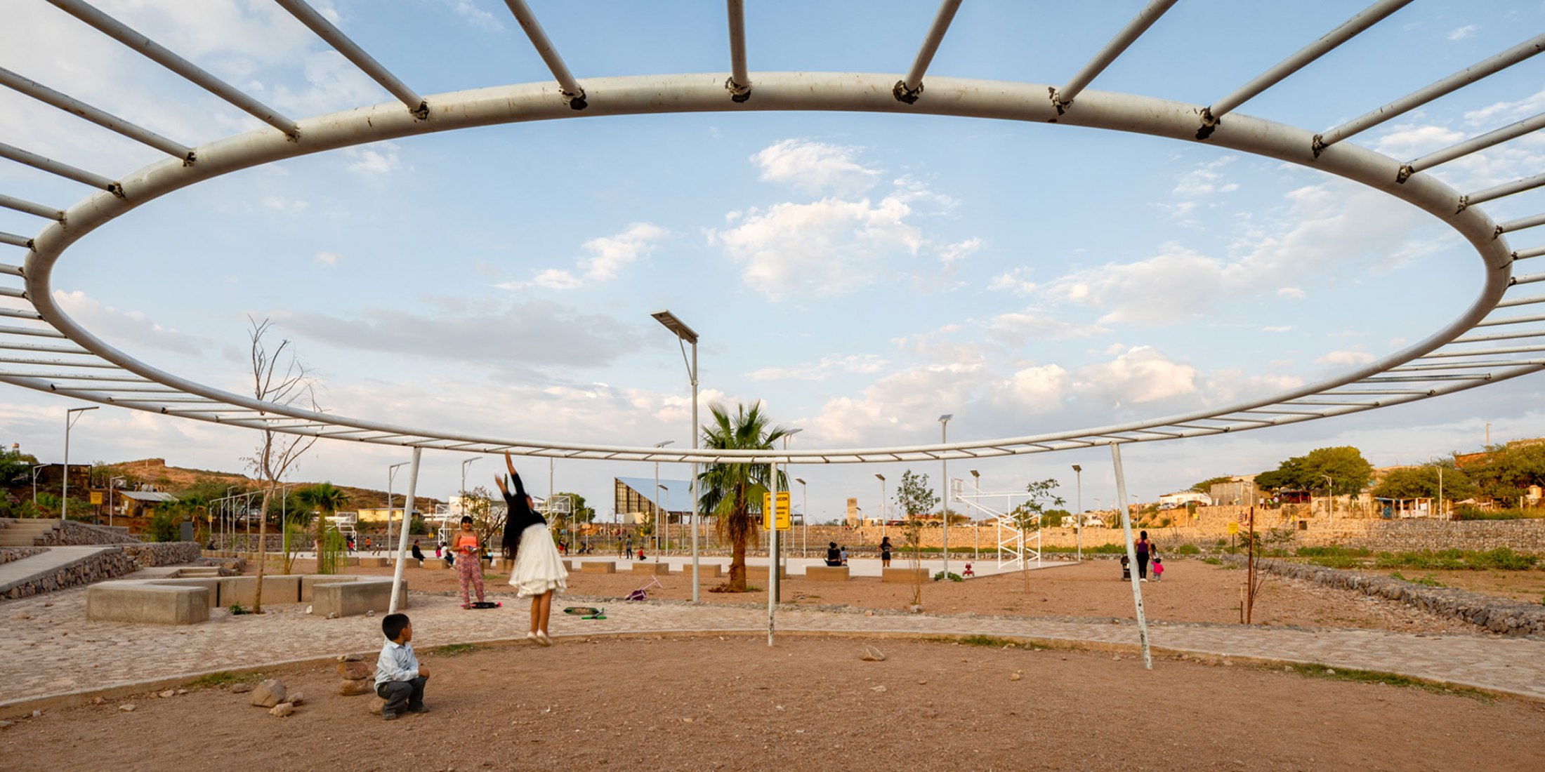 Parque Represo Colosio por Taller Capital. Fotografía por Rafael Gamo.