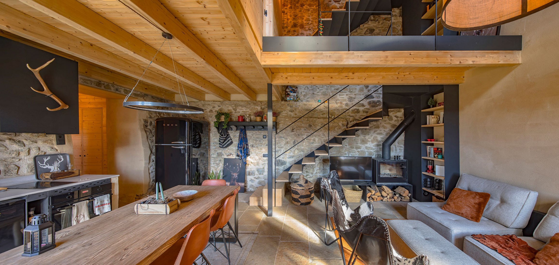 Can Biel by SAU Taller d'Arquitectura. Photography by Andrés Flajszer.