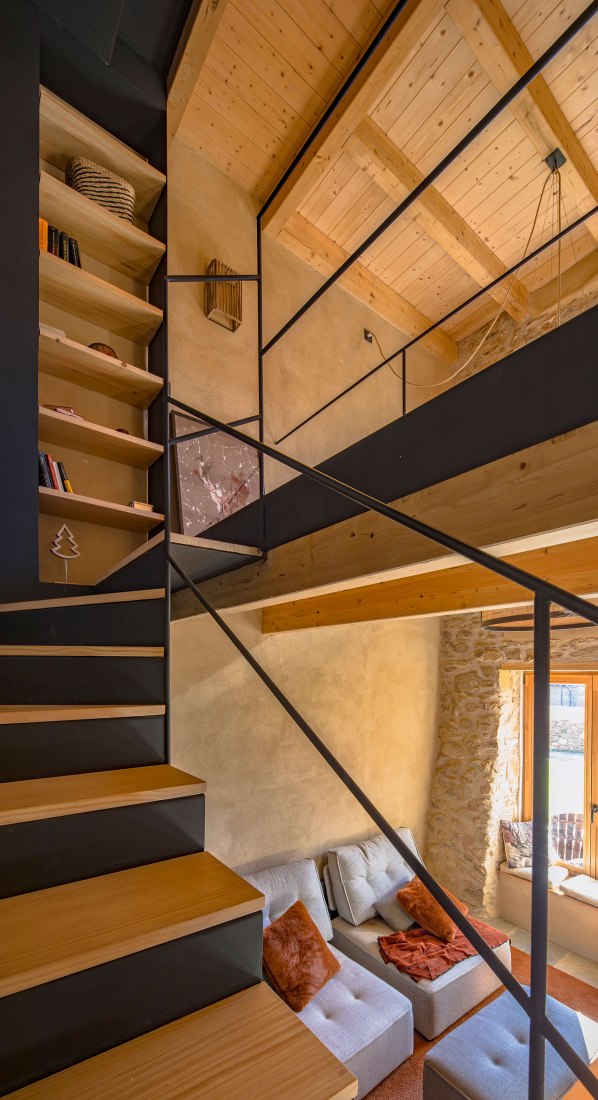 Can Biel by SAU Taller d'Arquitectura. Photography by Andrés Flajszer.
