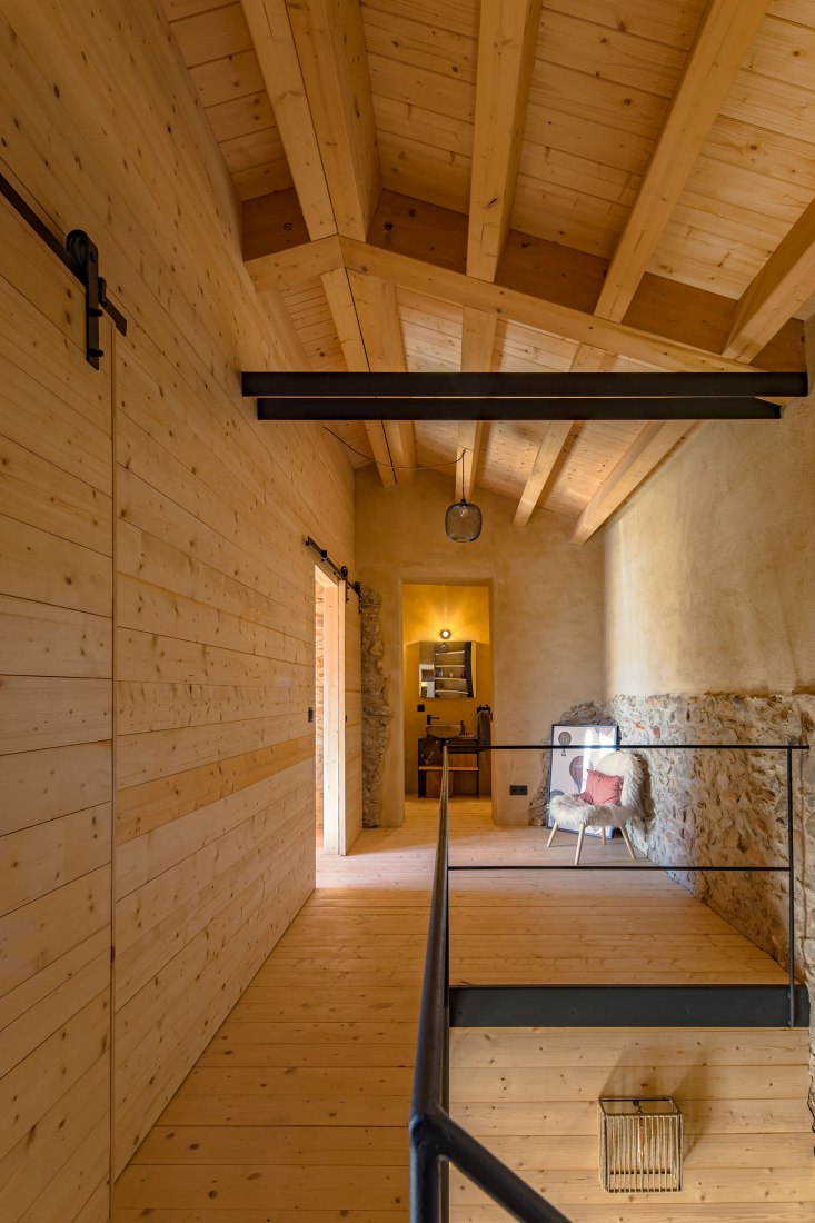 Can Biel by SAU Taller d'Arquitectura. Photography by Andrés Flajszer.