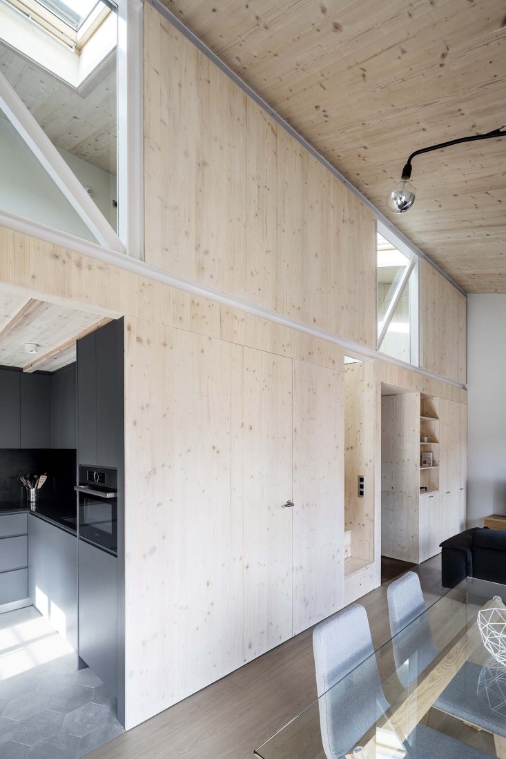 Aleix and Mariona’s House by Sau Taller d’Arquitectura. Photograph by Adrià Goula