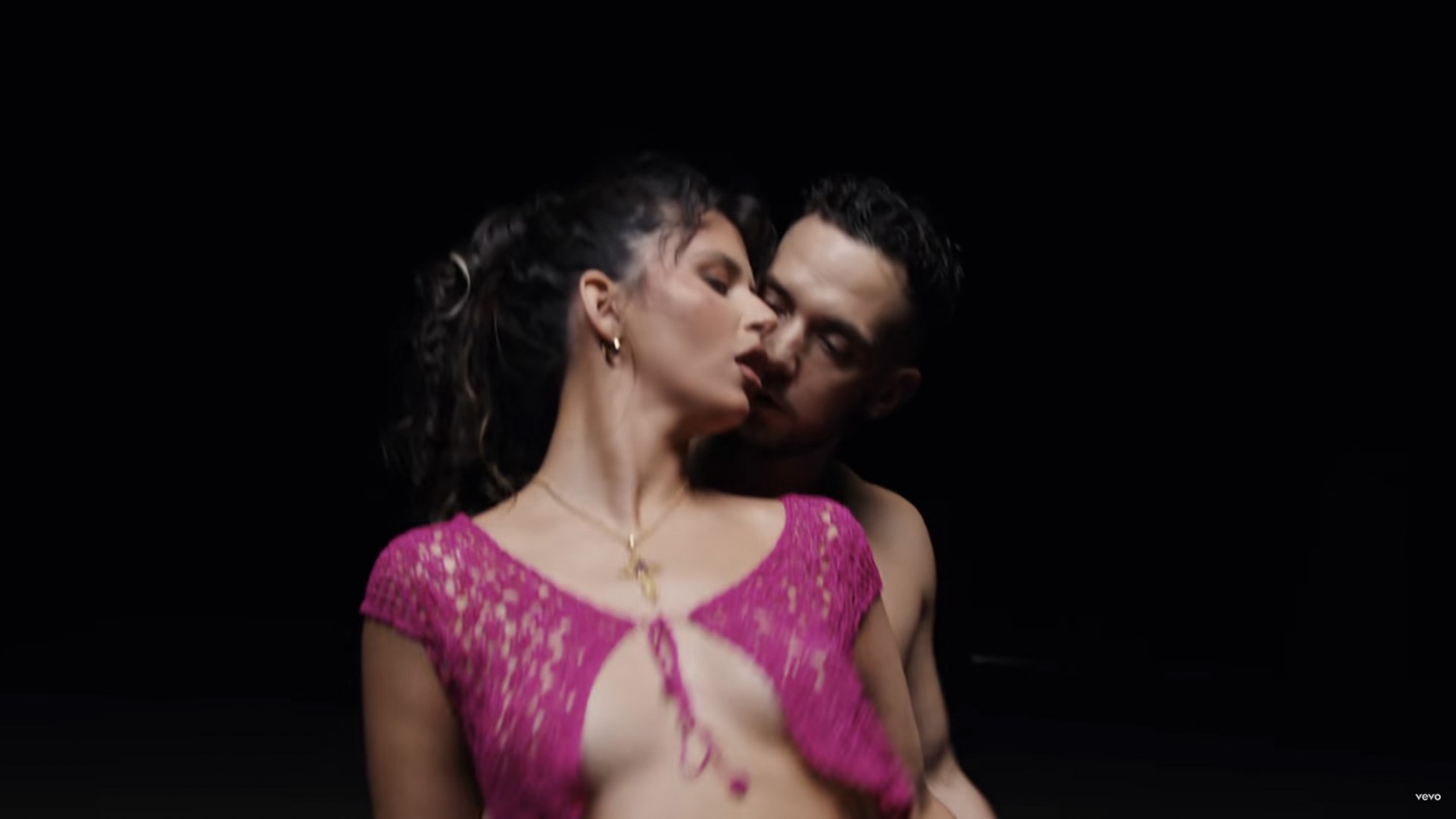 Ateo por C. Tangana, Nathy Peluso