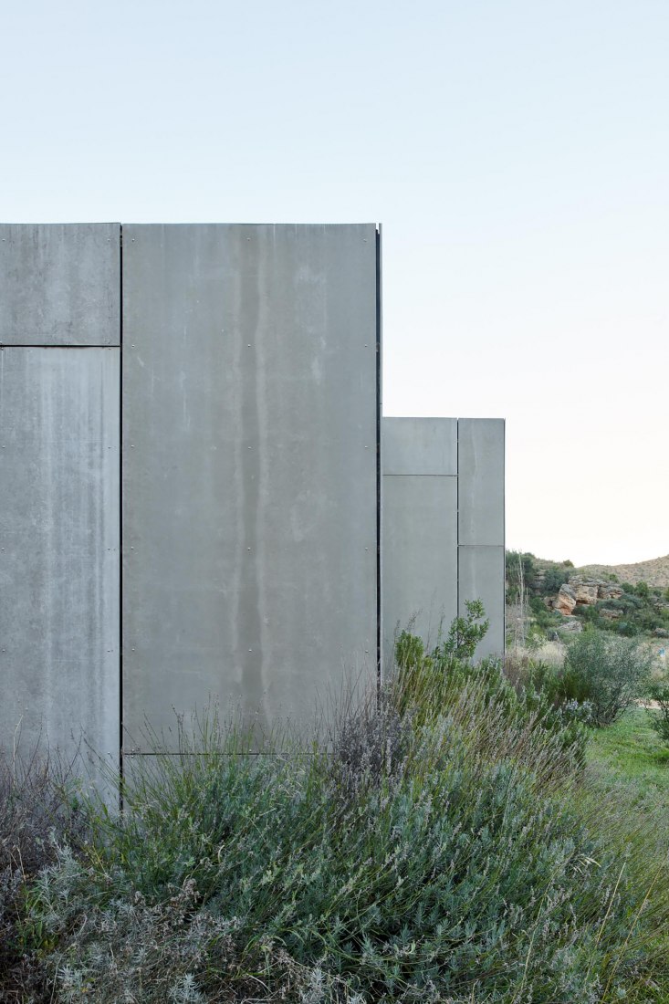Residential modules Balneario de Ariño by Tangram. Photograph by Iñaki Bergera.