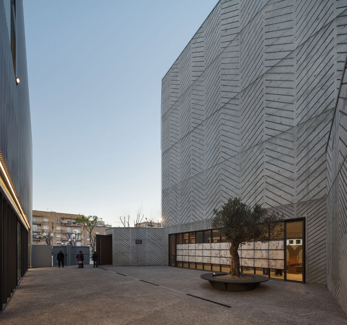 Santa Maria Parish Center in Tarragona by Gimeno + Guitart ...