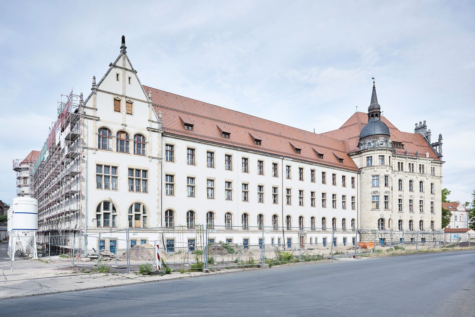 Obras. Tribunal Regional de Magdeburgo por Tchoban Voss Architekten