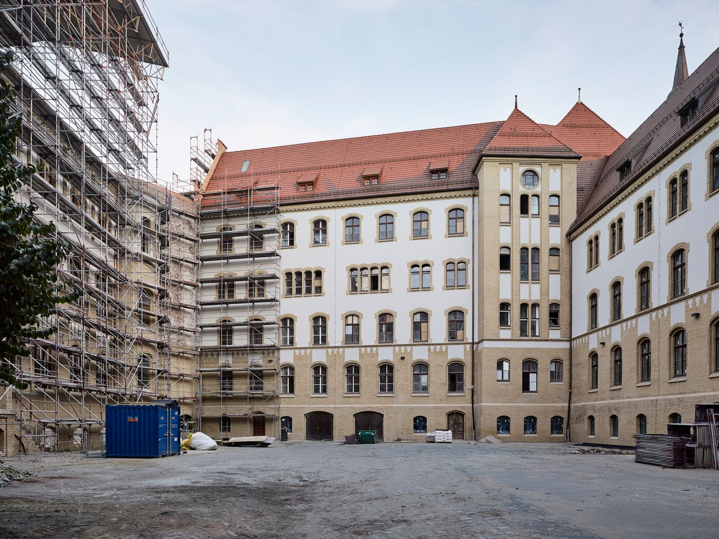 Obras. Tribunal Regional de Magdeburgo por Tchoban Voss Architekten