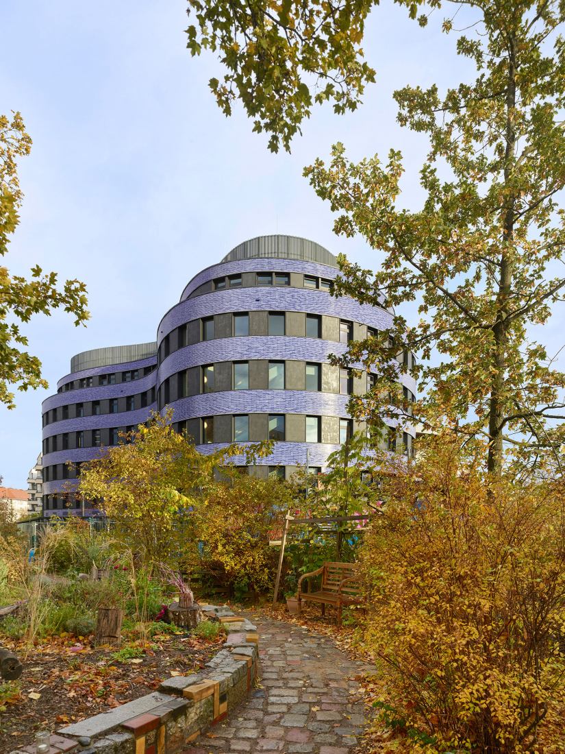 Campus judío de Pears por Tchoban Voss Architects. Fotografía por Roland Halbe.