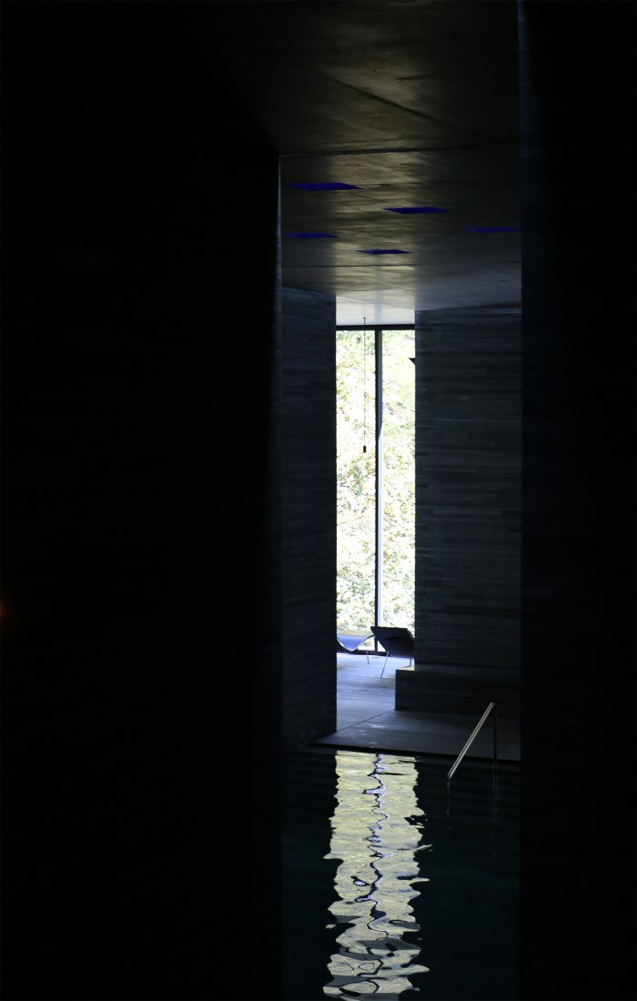 Vista interior. Las termas de Vals por Peter Zumthor. Fotografía © José Juan Barba.