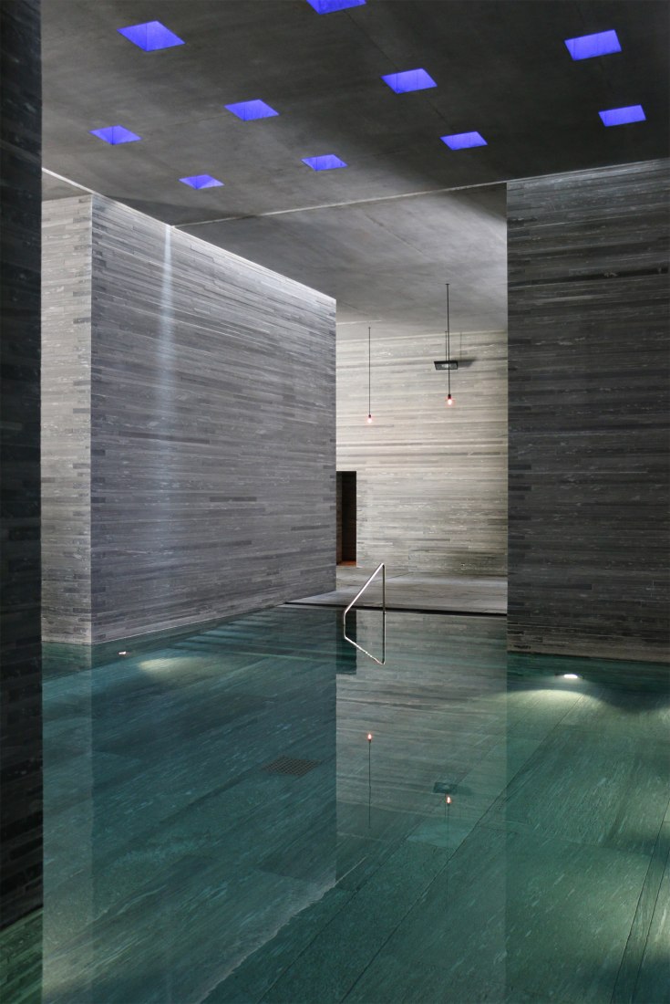 Vista interior. Las termas de Vals por Peter Zumthor. Fotografía © José Juan Barba.