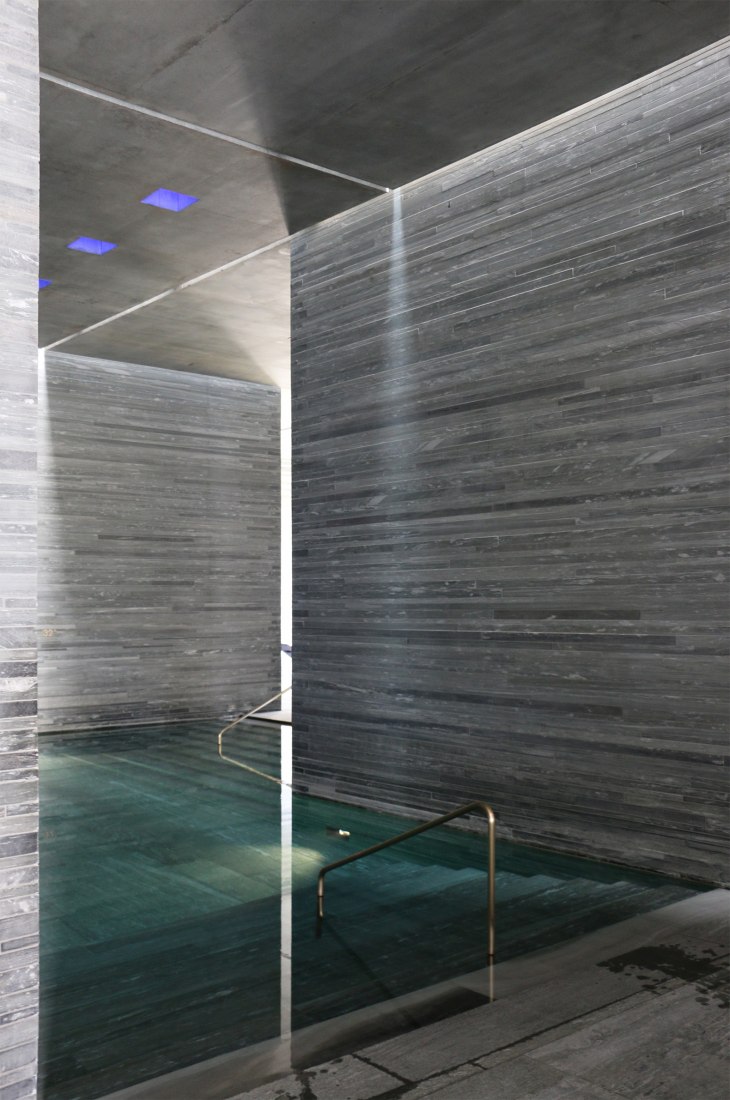 Vista interior. Las termas de Vals por Peter Zumthor. Fotografía © José Juan Barba.