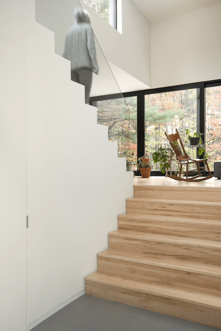 Imagen interior de la Maison Terrebonne por la SHED architecture. Fotografía © Maxime Brouillet.