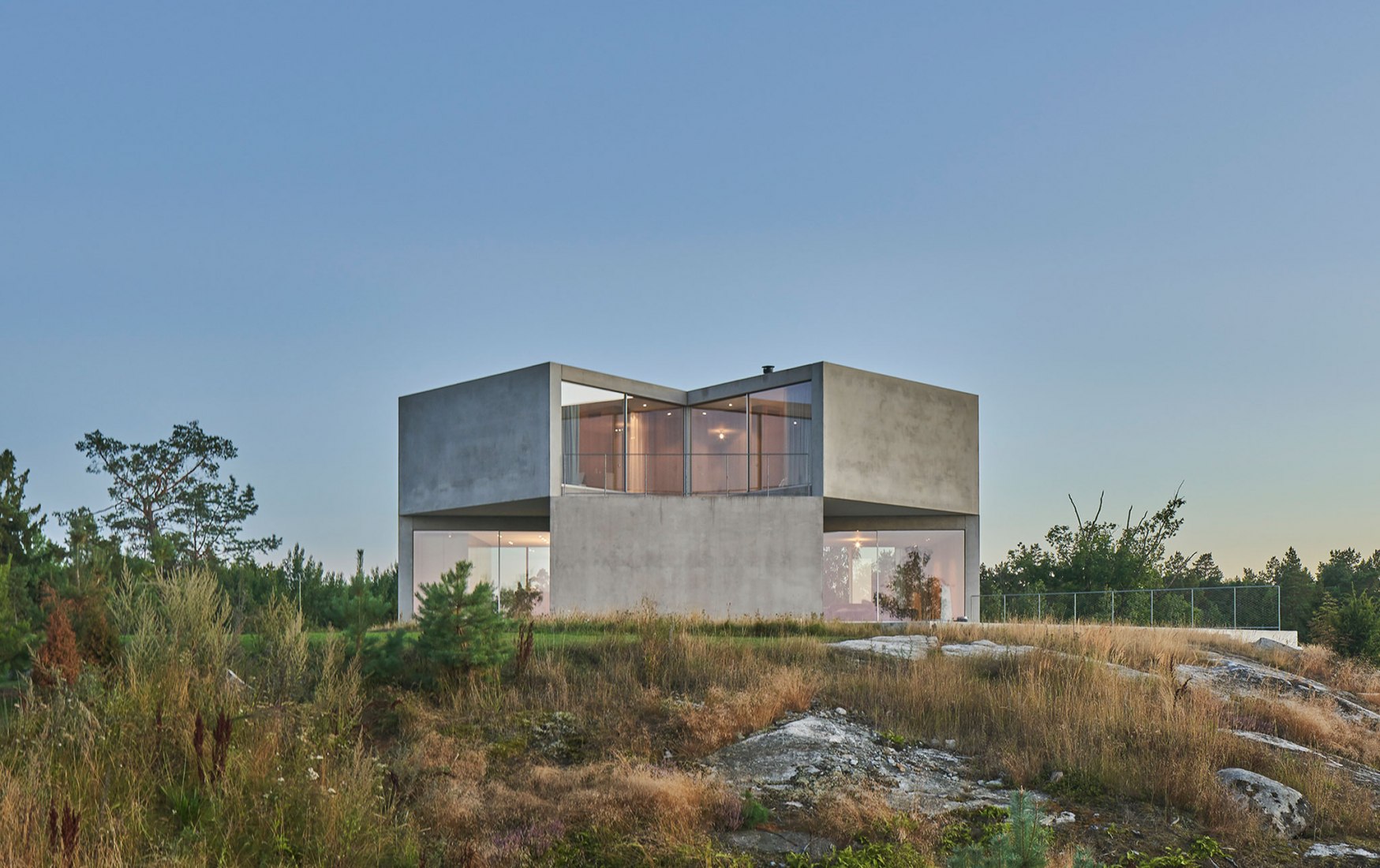 House on a Hill by Tham & Videgård Arkitekter. Photograph by Åke E:son Lindman