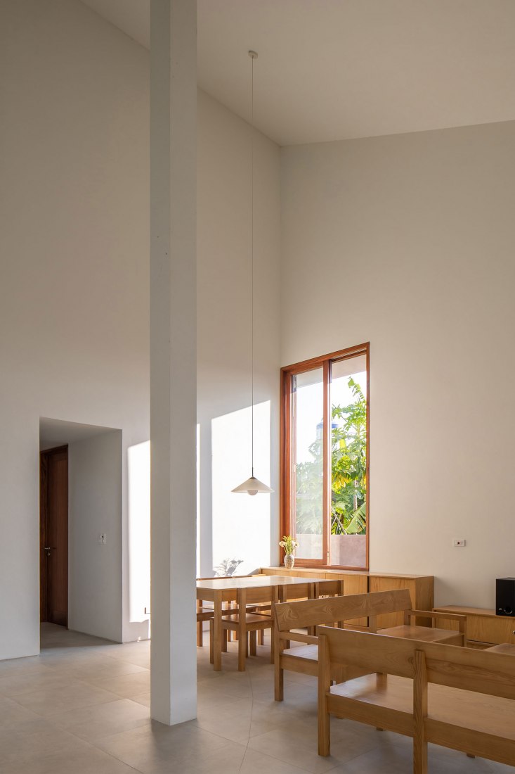 House in Quang Yen by Gia Thang Pham and ngo + pasierbinski. Photography by Hoang Le.