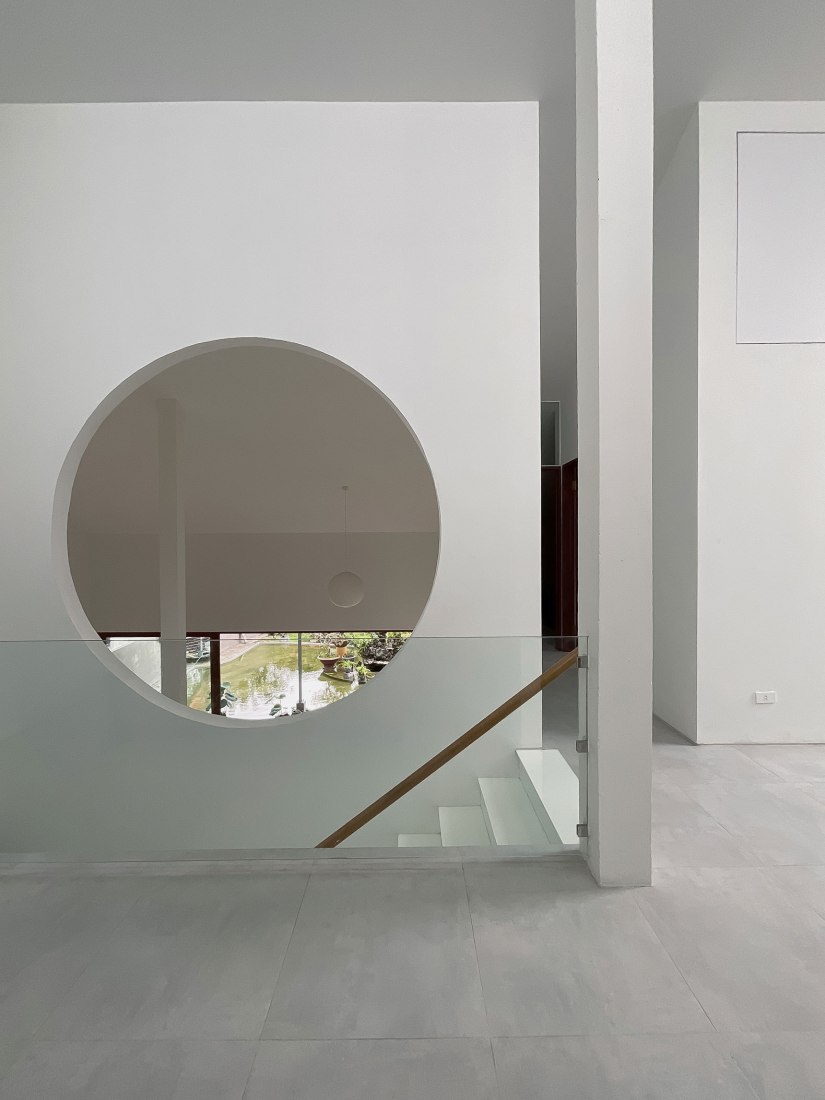 House in Quang Yen by Gia Thang Pham and ngo + pasierbinski. Photography by Duc Ngo.