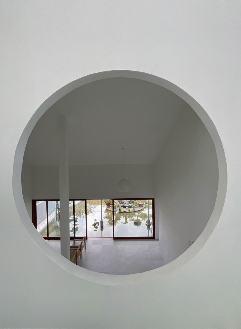House in Quang Yen by Gia Thang Pham and ngo + pasierbinski. Photography by Duc Ngo.