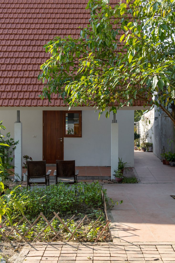 House in Quang Yen by Gia Thang Pham and ngo + pasierbinski. Photography by Hoang Le.