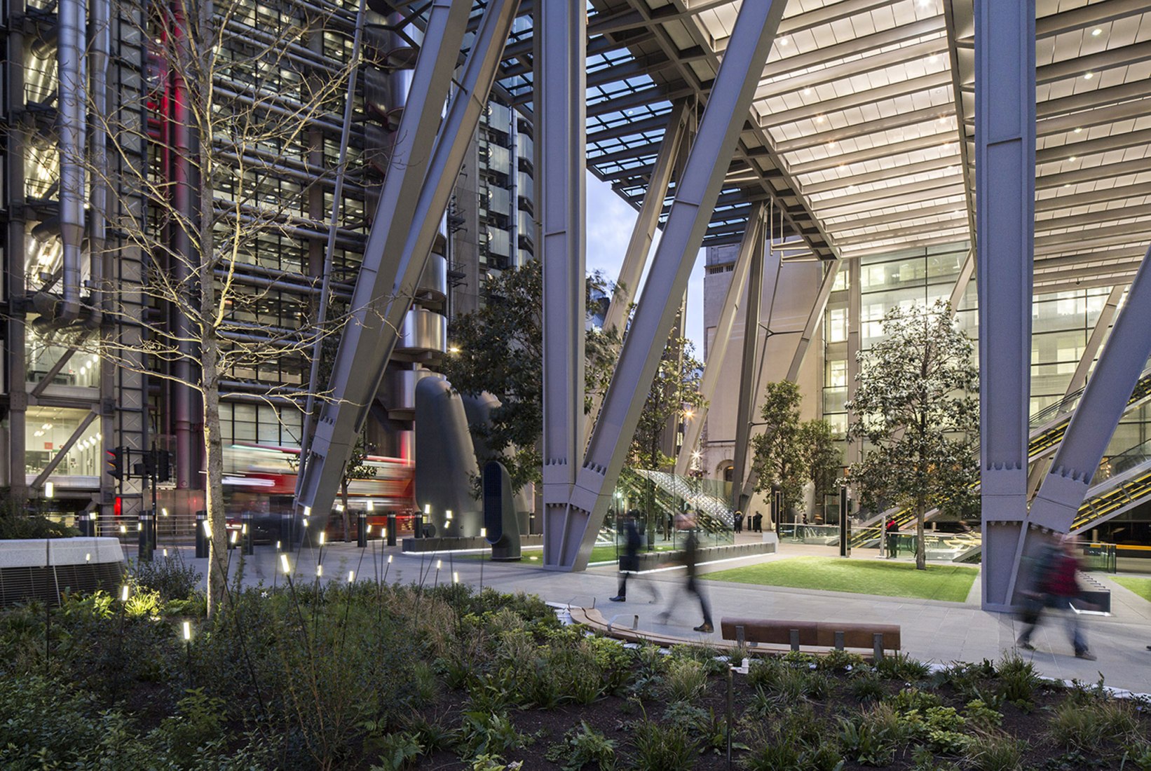 The Leadenhall Building by Rogers Stirk Harbour + Partners. Photograph by Mark Gorton. Courtesy of RIBA