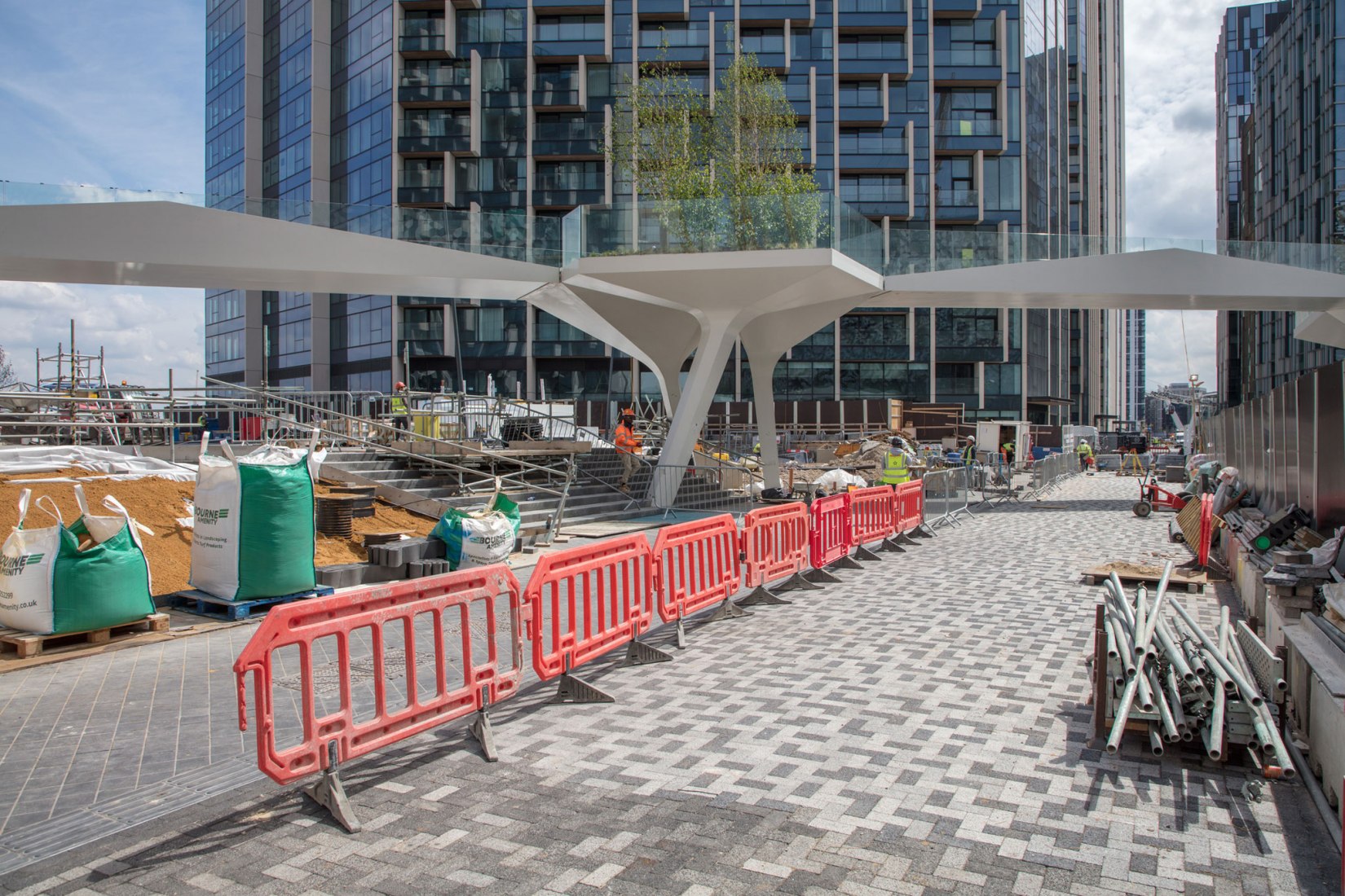 Island 4. Tide Linear Park by Diller Scofidio + Renfro. Photograph by Luke Hayes
