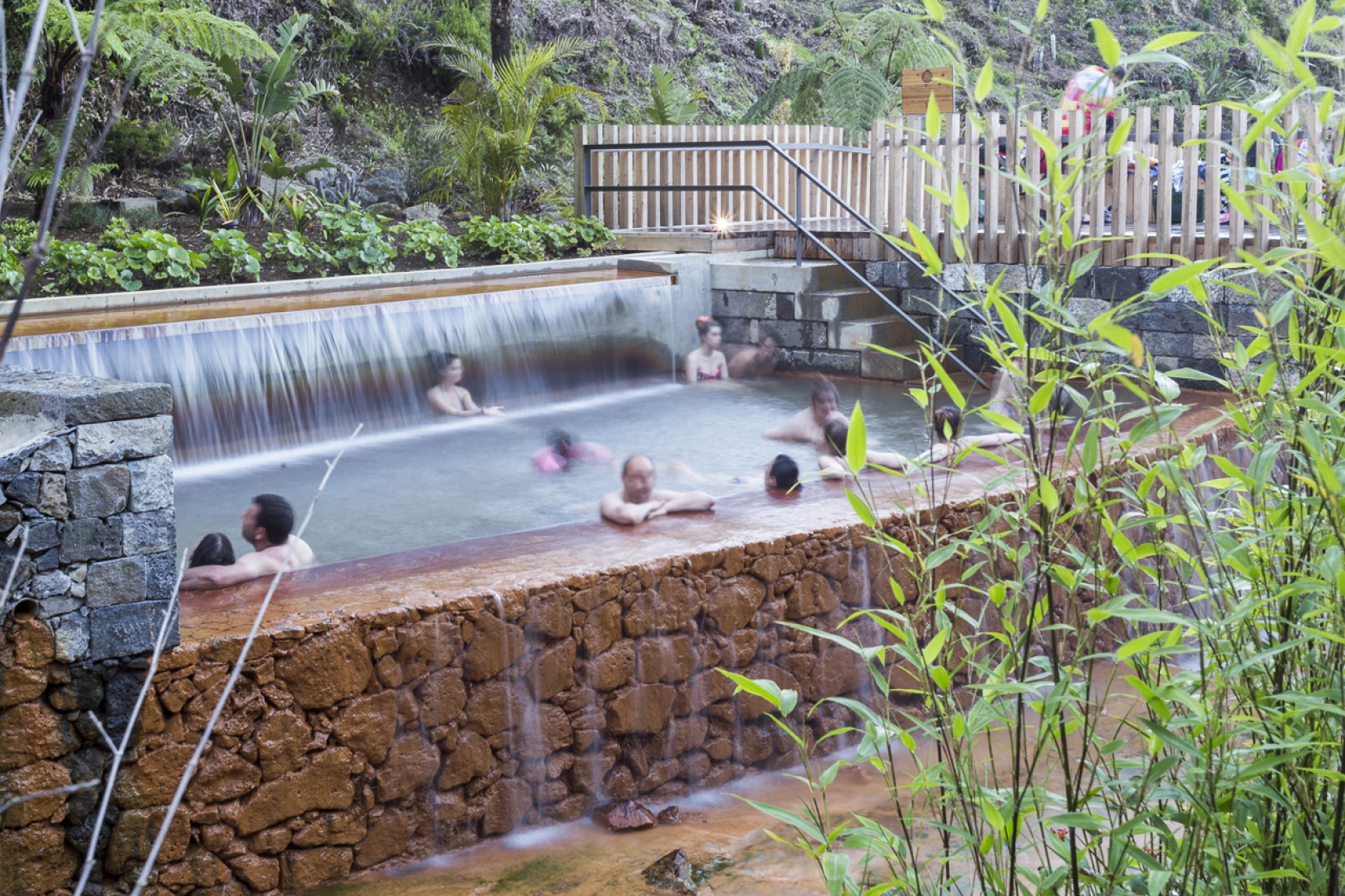 Piscinas Termales Poça da Dona Beija por M - Arquitectos, Açores, Portugal. Fotografía © Paulo Goulart.