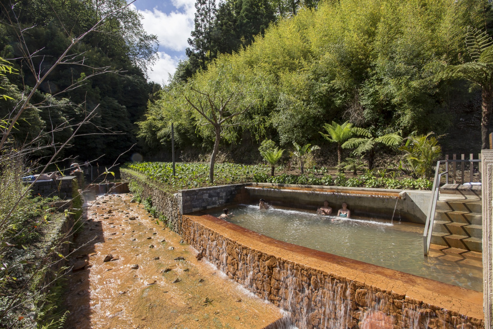 Piscinas Termales Poça da Dona Beija por M - Arquitectos, Açores, Portugal. Fotografía © Paulo Goulart. 