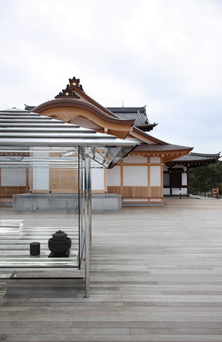KOU-AN una casa del té en vidrio por Tokujin Yoshioka. Fotografía © Yasutake Kondo