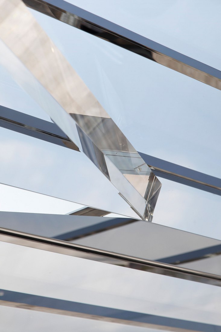 KOU-AN una casa del té en vidrio por Tokujin Yoshioka. Fotografía © Yasutake Kondo