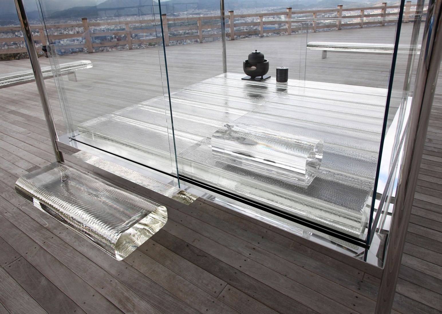 KOU-AN una casa del té en vidrio por Tokujin Yoshioka. Fotografía © Yasutake Kondo
